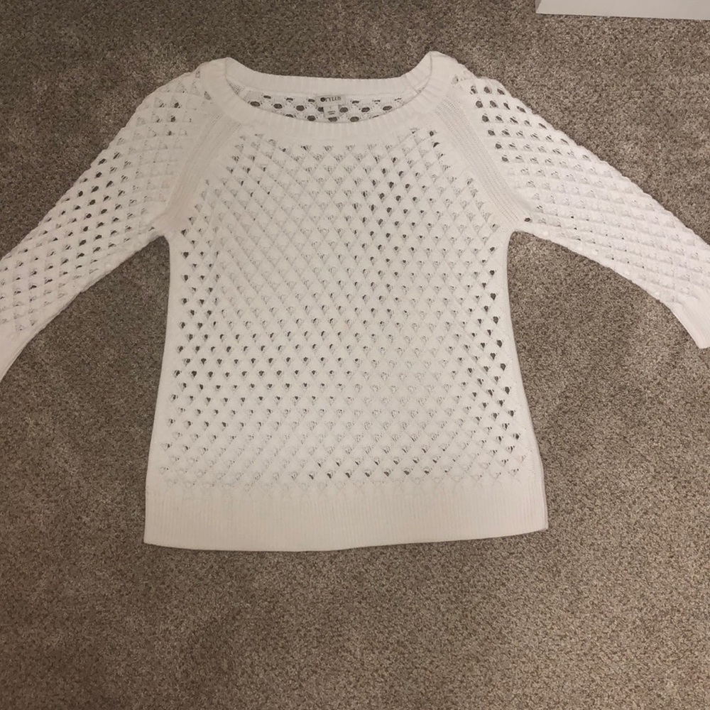 Cute white sweater!